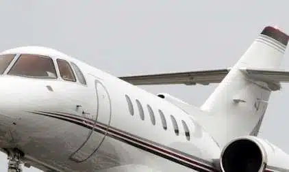 Hawker 800XP midsize jet