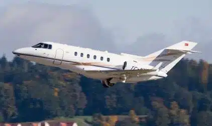 Hawker 850XP midsize jet