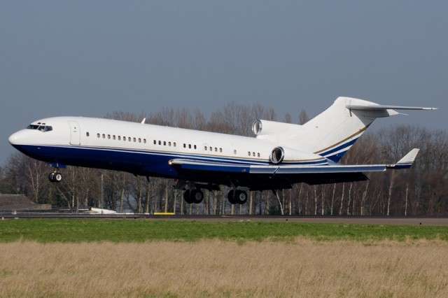 Boeing 727 VIP charter flight taking off