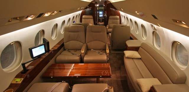 Luxury Charter Falcon 2000 Jet
