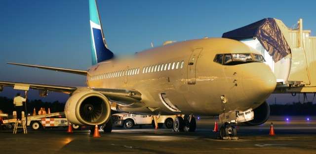 Boeing 737-700 jet charter
