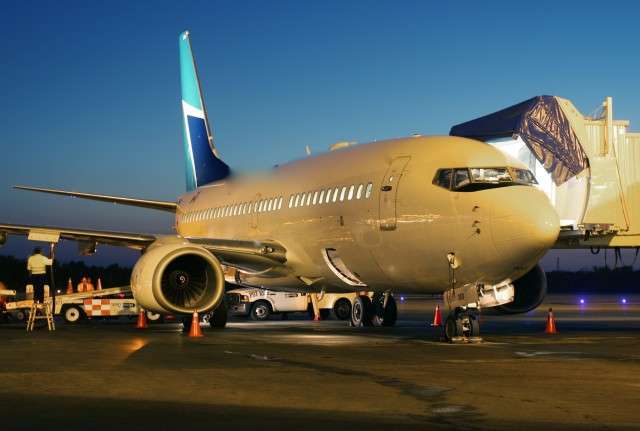Boeing 737-700 jet charter