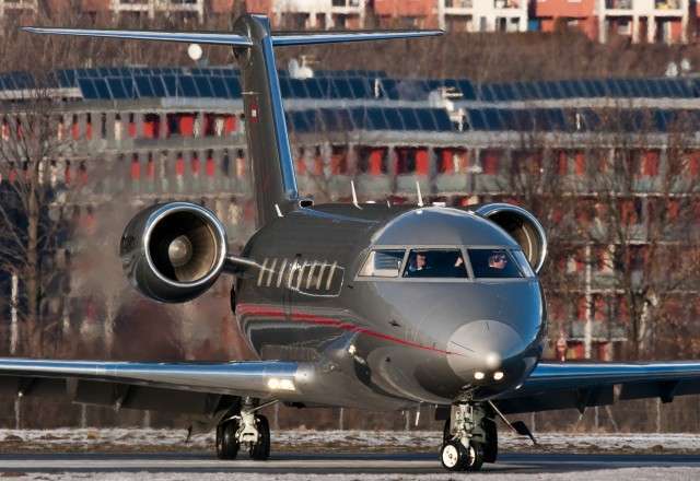 Exterior View of Challenger 650 | Stratos Jets