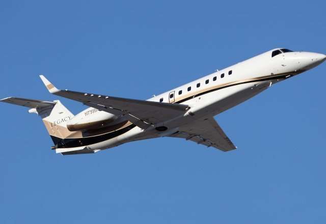Fly on Embraer 600 Private jet