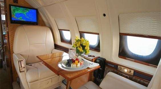 Luxury Charter Hawker 800