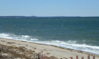 Beach in Long Island, New York During Summer | Stratos Jet Charters, Inc.