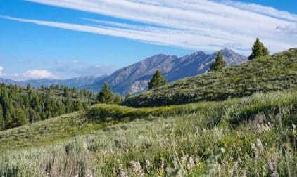 Mountains in Hailey, Idaho During Day | Stratos Jet Charters, Inc.