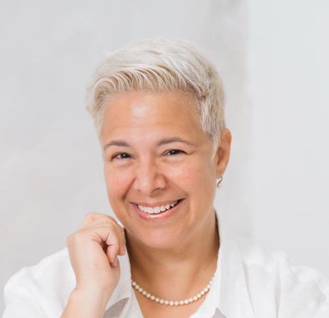 Cecilia Estrada Elite Agency Flight Advisor
